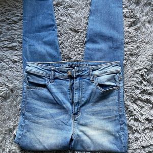 American Eagle Super High-Rise stretchy Jeggings!